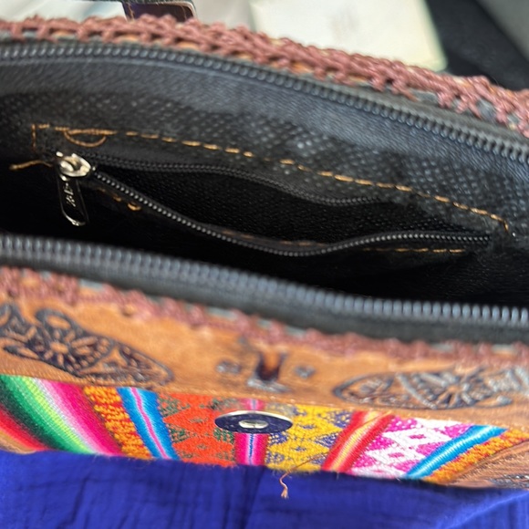 Peruvian real leather purse - Picture 7 of 9